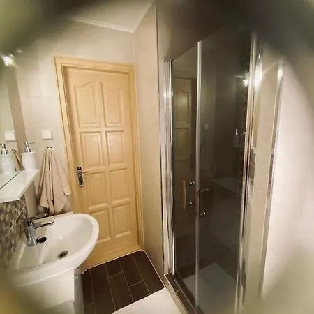 Szell Apartman 別荘 *